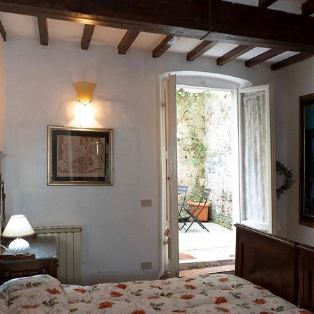 The Pitti Courtyard Apartment Firenze Bagian luar foto